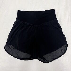Lululemon Nulu and Mesh High-Rise Yoga Short 3.5"